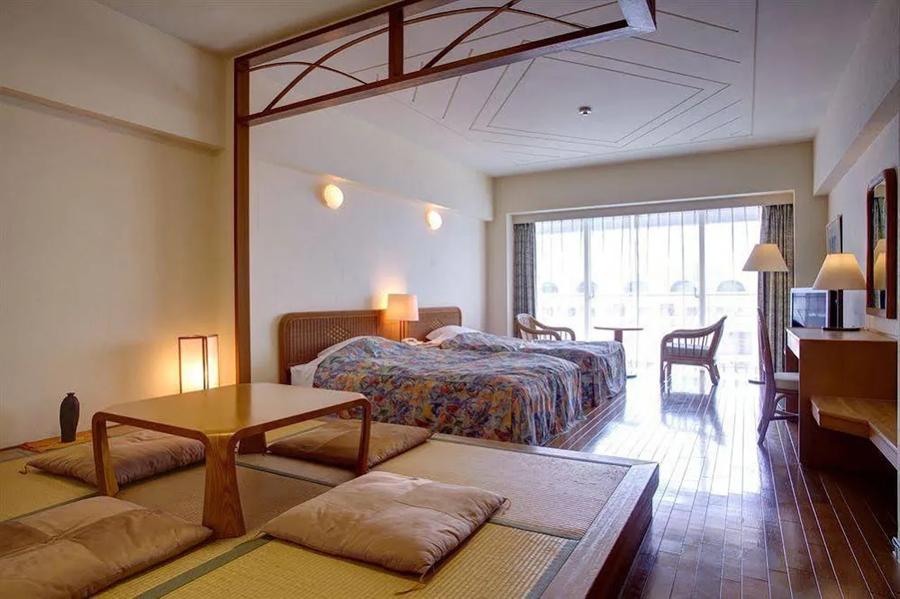 Hotel Mahaina Wellness Resorts Okinawa — rooms and atmosphere