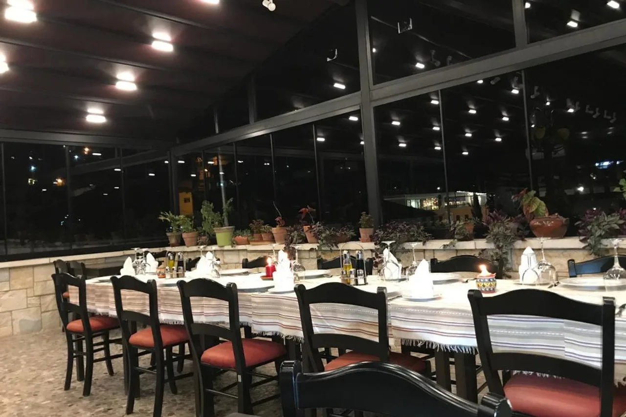 Hotel Mangalemi — ภาพห้องพักและบรรยากาศ