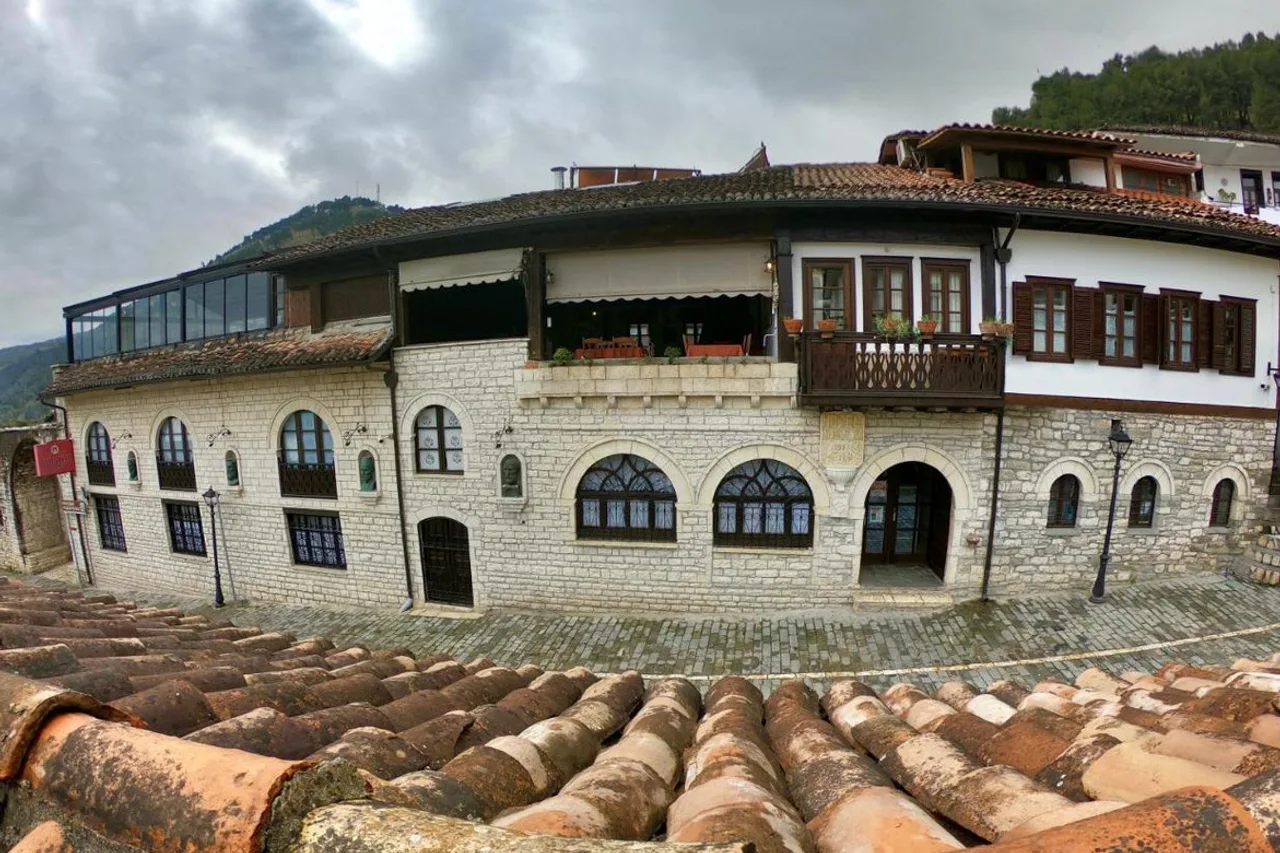 Hotel Mangalemi — ภาพห้องพักและบรรยากาศ