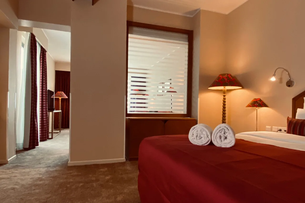 Hotel Memling — ภาพห้องพักและบรรยากาศ