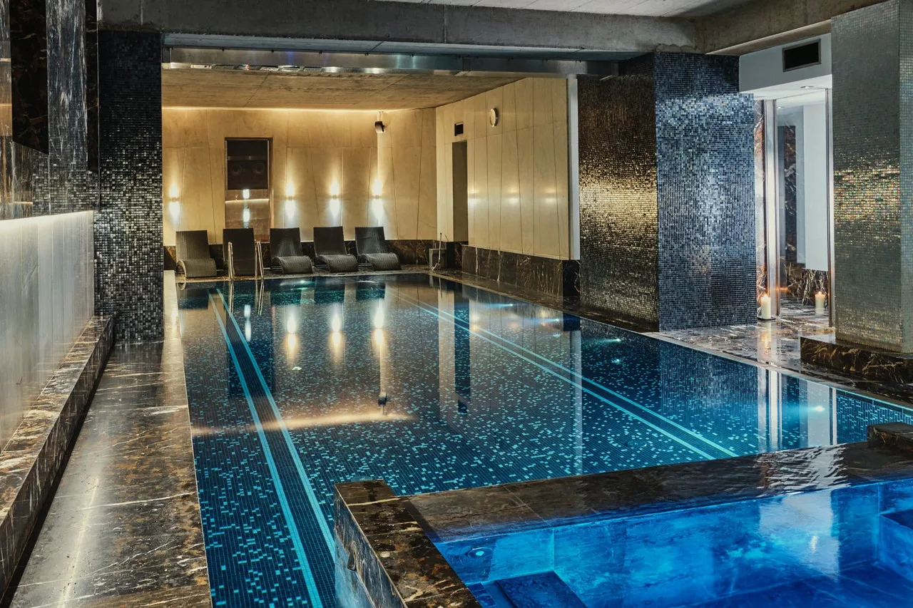 Hotel Monopol Wroclaw — ภาพห้องพักและบรรยากาศ