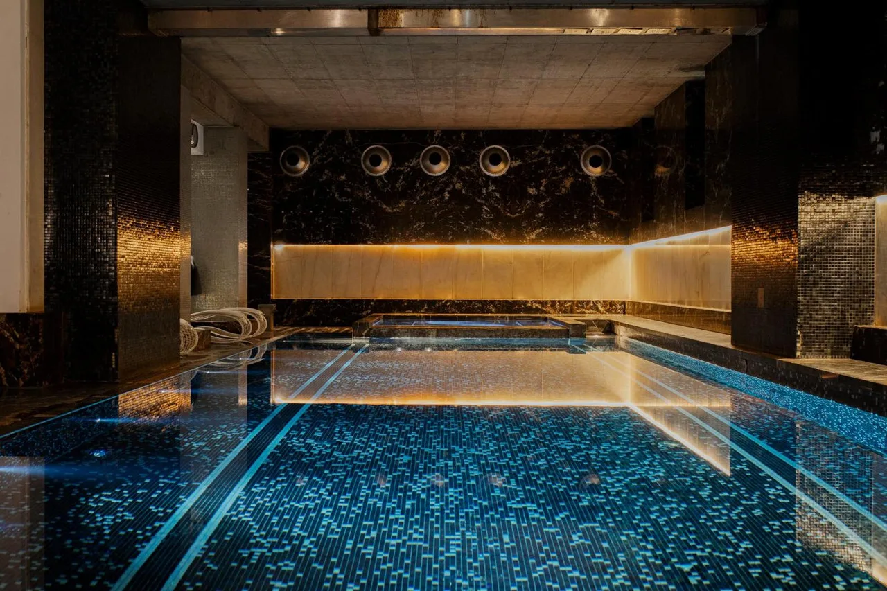 Hotel Monopol Wroclaw — ภาพห้องพักและบรรยากาศ