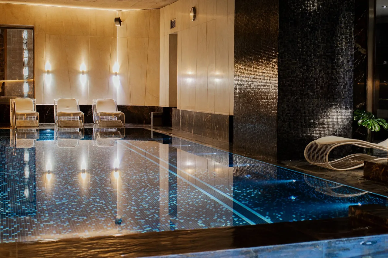 Hotel Monopol Wroclaw — ภาพห้องพักและบรรยากาศ