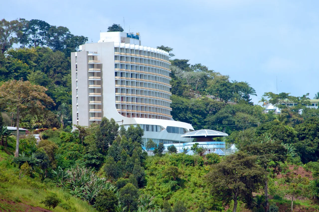 Hotel Mont Febe — โรงแรมในยาอุนเด