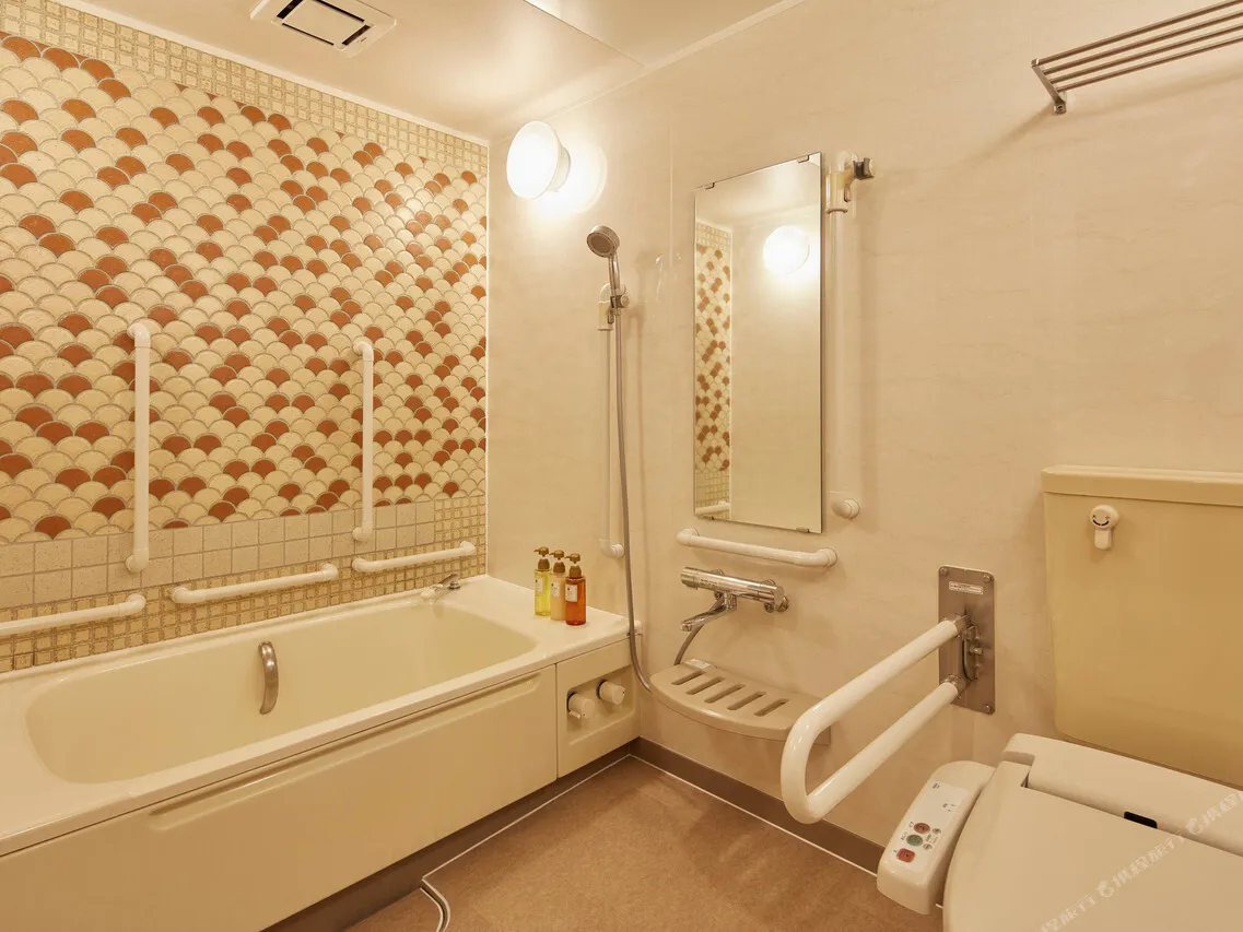 HOTEL MYSTAYS Asakusabashi — rooms and atmosphere