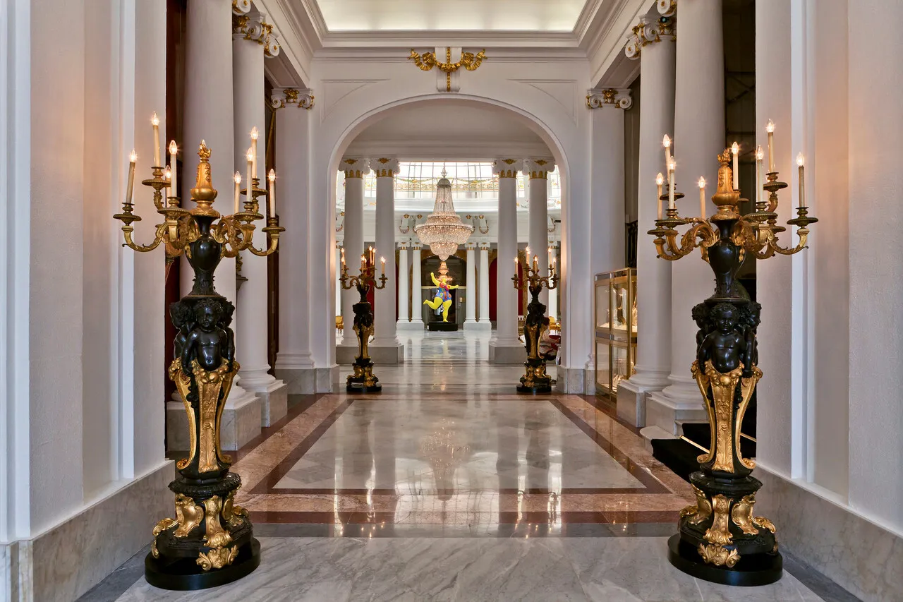 Hotel Negresco — rooms and atmosphere