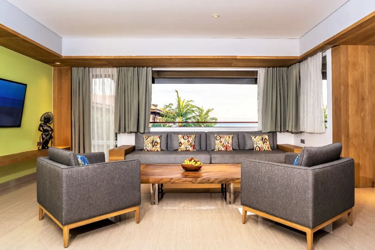 Hotel Nikko Bali Benoa Beach — rooms and atmosphere