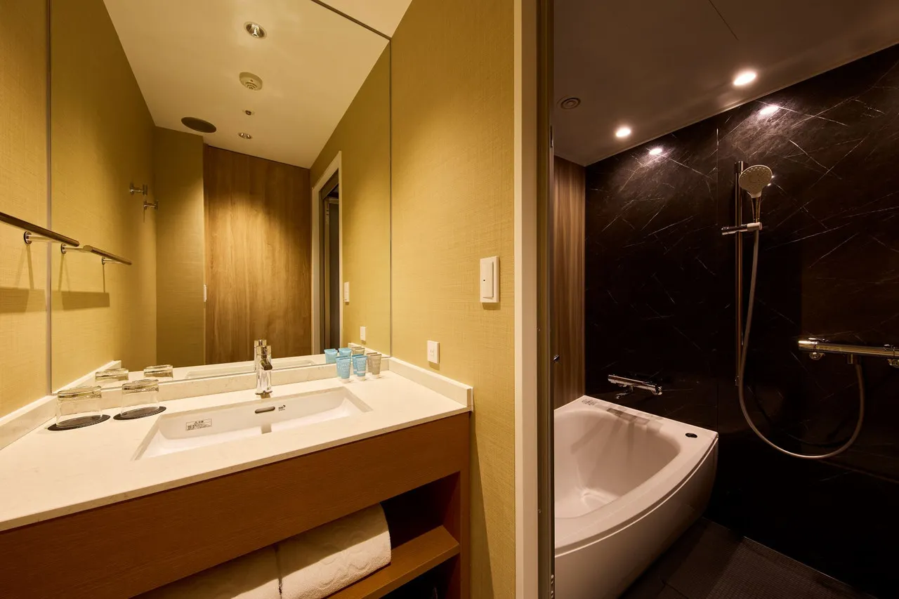 Hotel Nikko Kanazawa — rooms and atmosphere