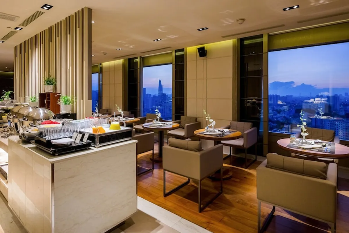 Hotel Nikko Saigon — rooms and atmosphere
