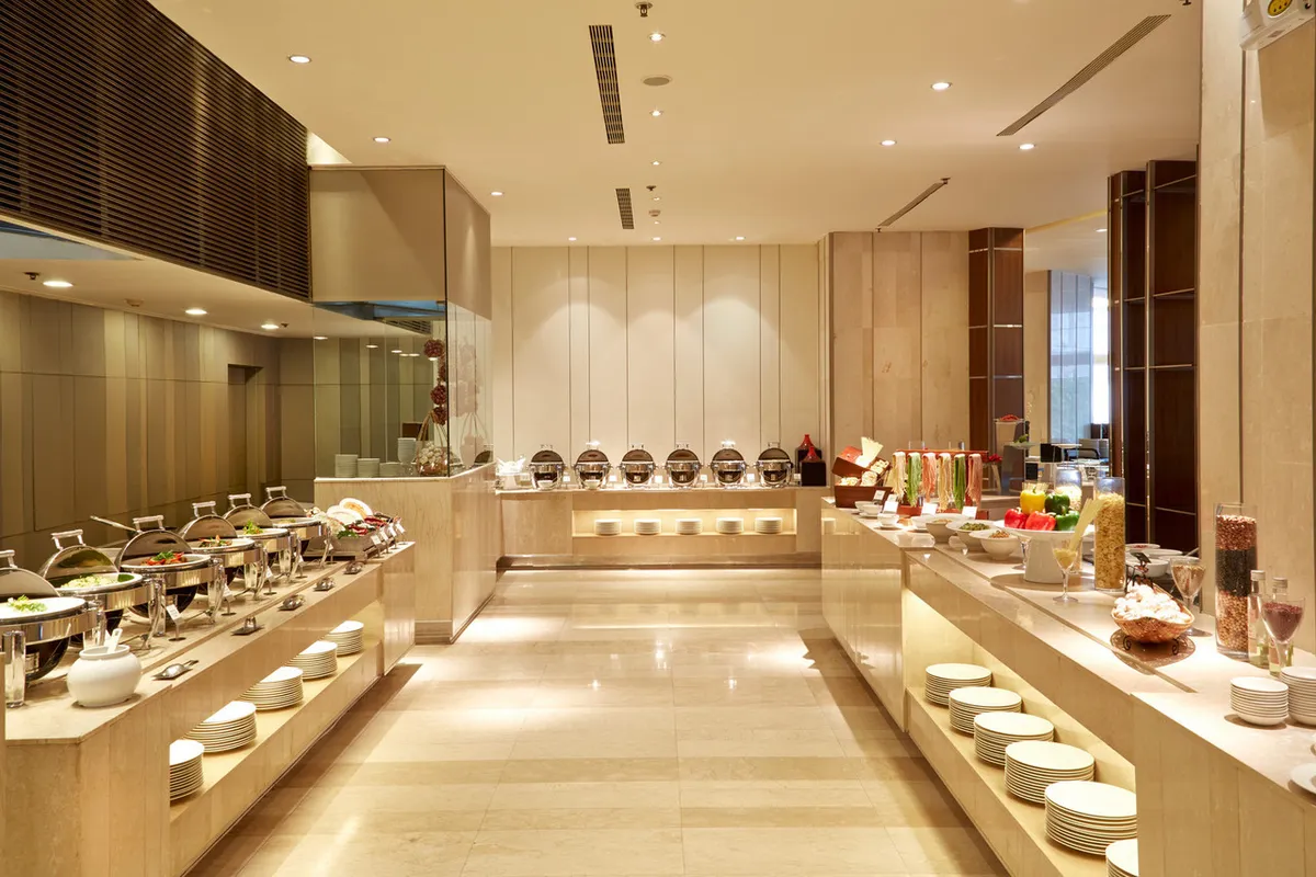Hotel Nikko Saigon — rooms and atmosphere
