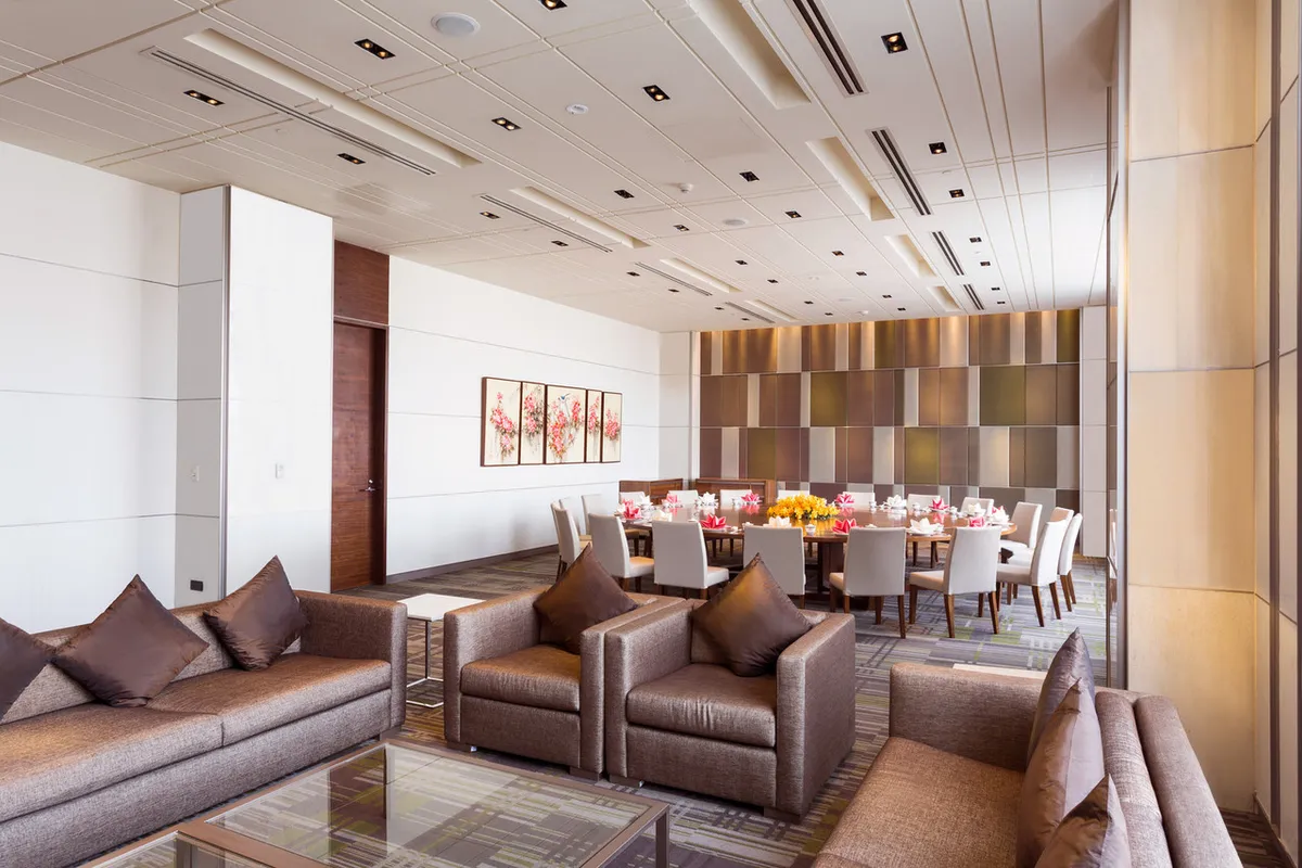 Hotel Nikko Saigon — rooms and atmosphere
