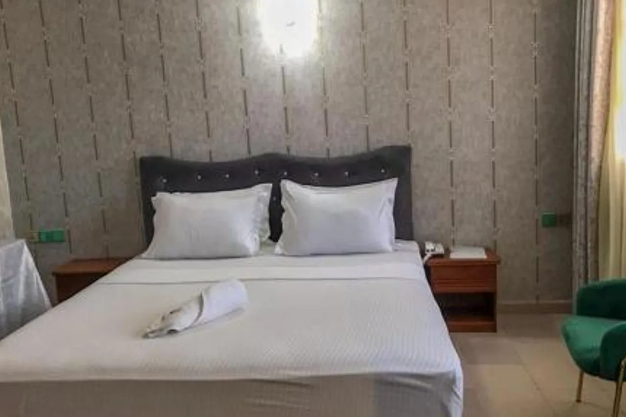 Hotel Noahgarden 2 — ปอร์โต-โนโว