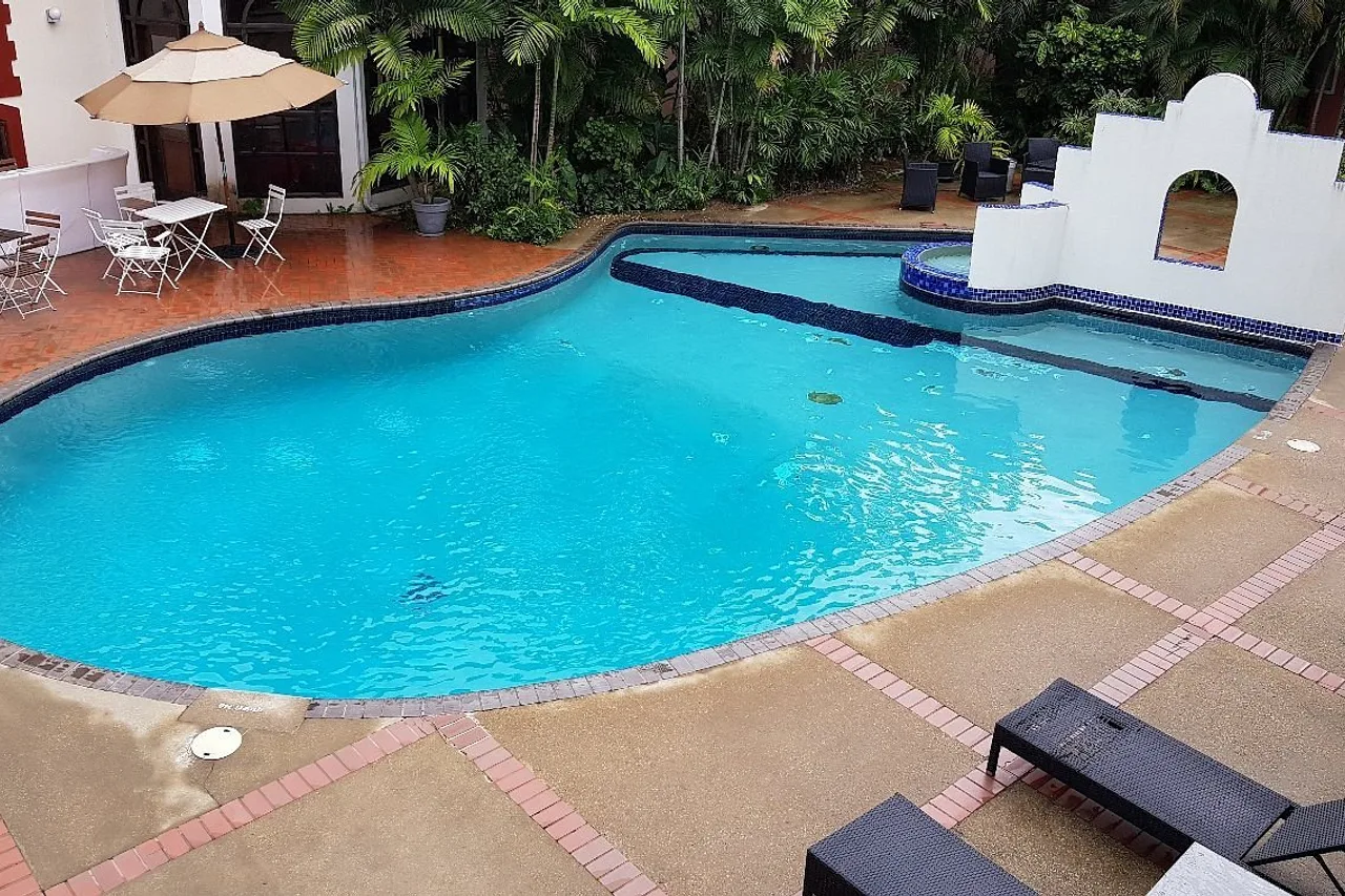 Hotel Normandie — ภาพห้องพักและบรรยากาศ