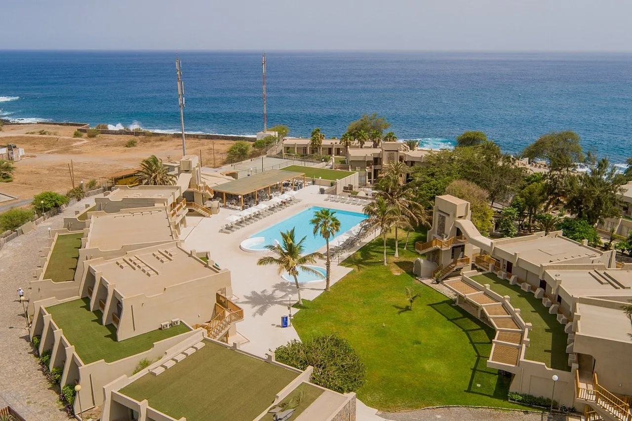 Hotel Oasis Atlantico Praiamar — โรงแรมในปราเอีย
