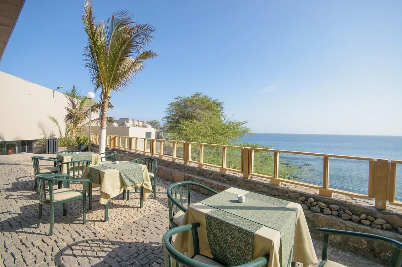 Hotel Oasis Atlantico Praiamar — ภาพห้องพักและบรรยากาศ