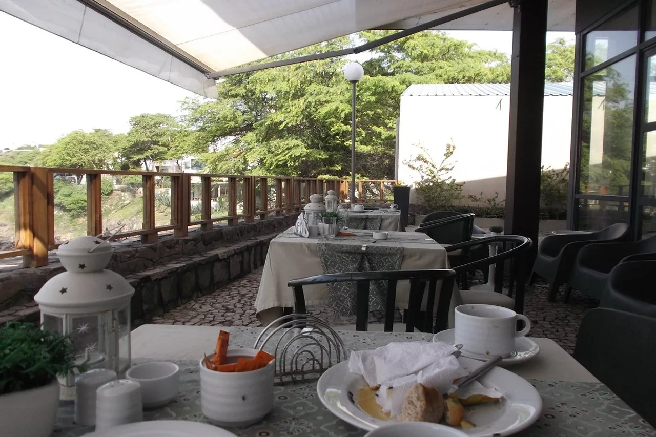 Hotel Oasis Atlantico Praiamar — ภาพห้องพักและบรรยากาศ