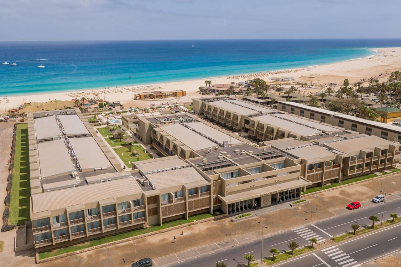 Hotel Oasis Salinas Sea — ภาพห้องพักและบรรยากาศ