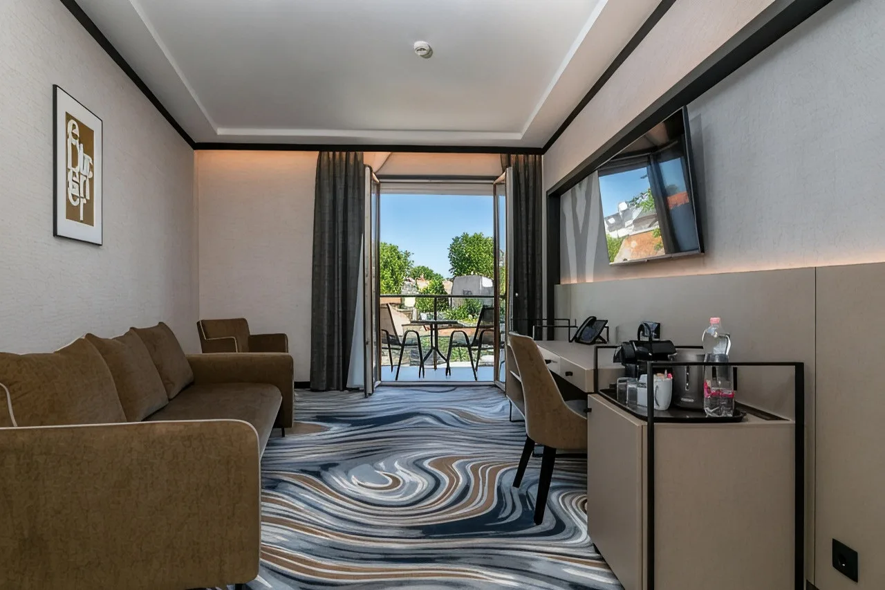 Hotel Obester — ภาพห้องพักและบรรยากาศ