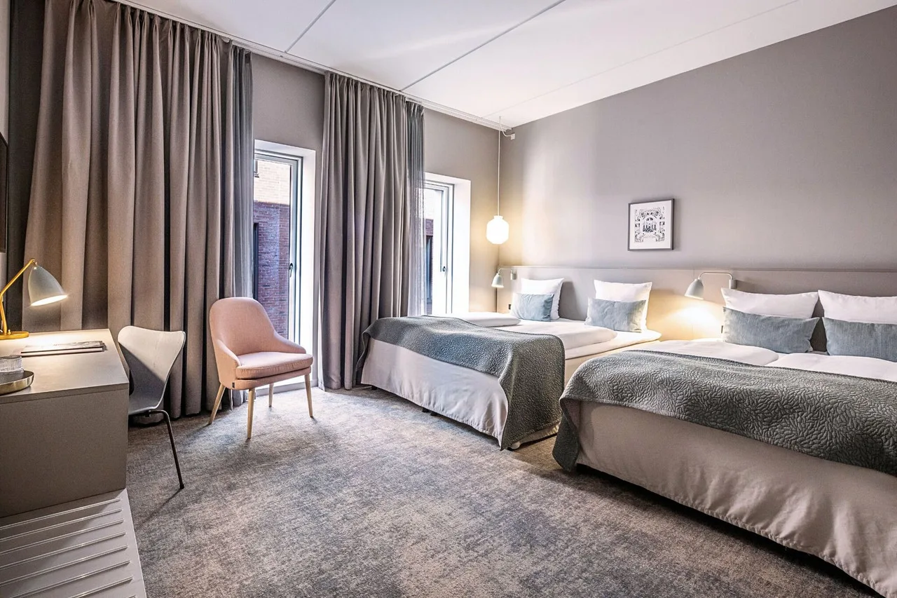 Hotel Odeon — ภาพห้องพักและบรรยากาศ