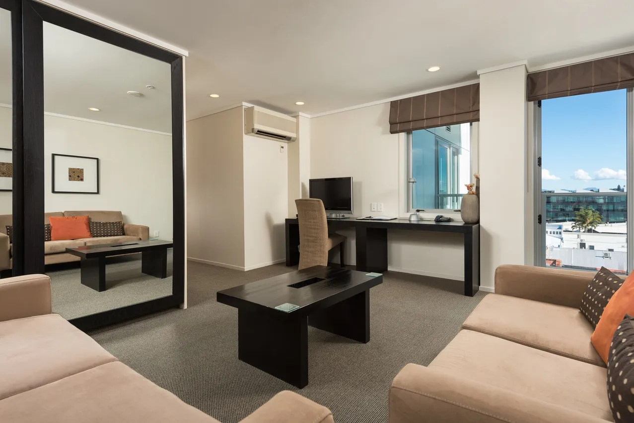 Hotel On Devonport — rooms and atmosphere