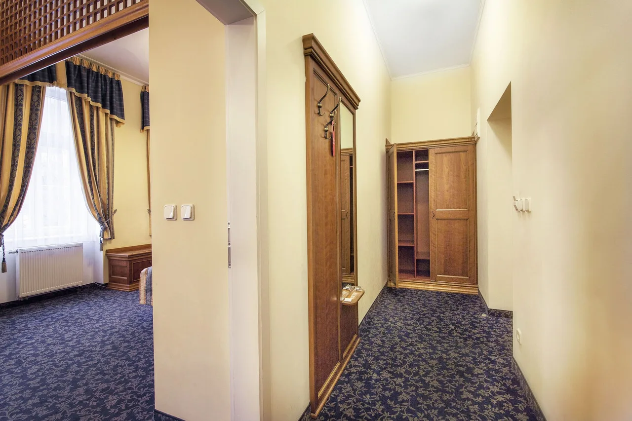 Hotel Ontario Garni — ภาพห้องพักและบรรยากาศ