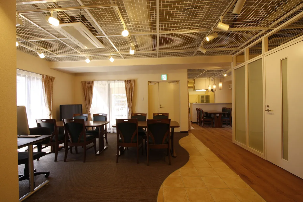 Hotel Palace Japan — rooms and atmosphere