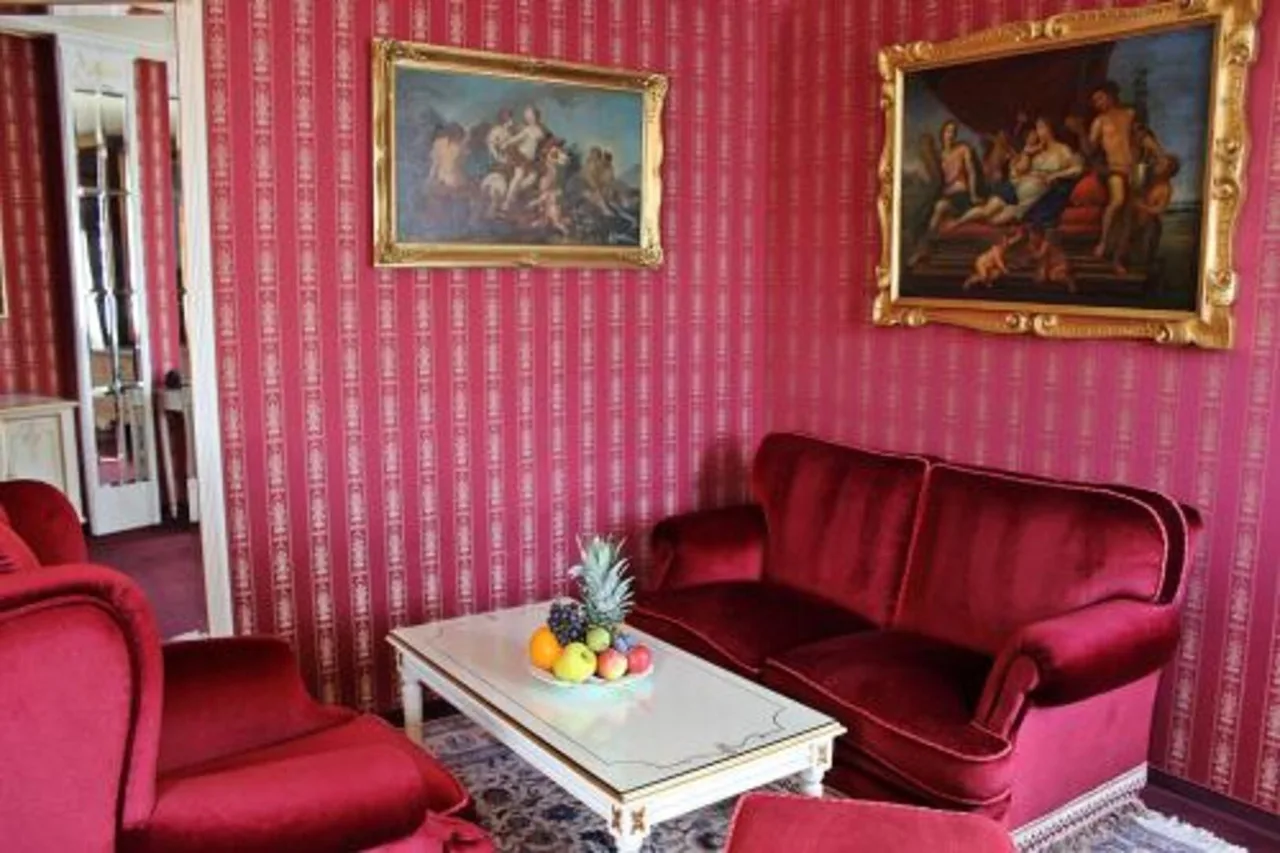 Hotel Palais Porcia — ภาพห้องพักและบรรยากาศ