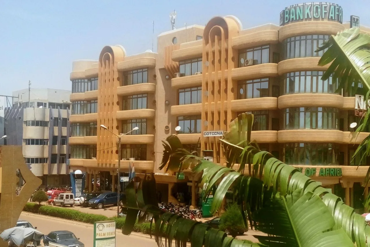 Hotel Palm Beach Ouagadougou — โรงแรมในวากาดูกู