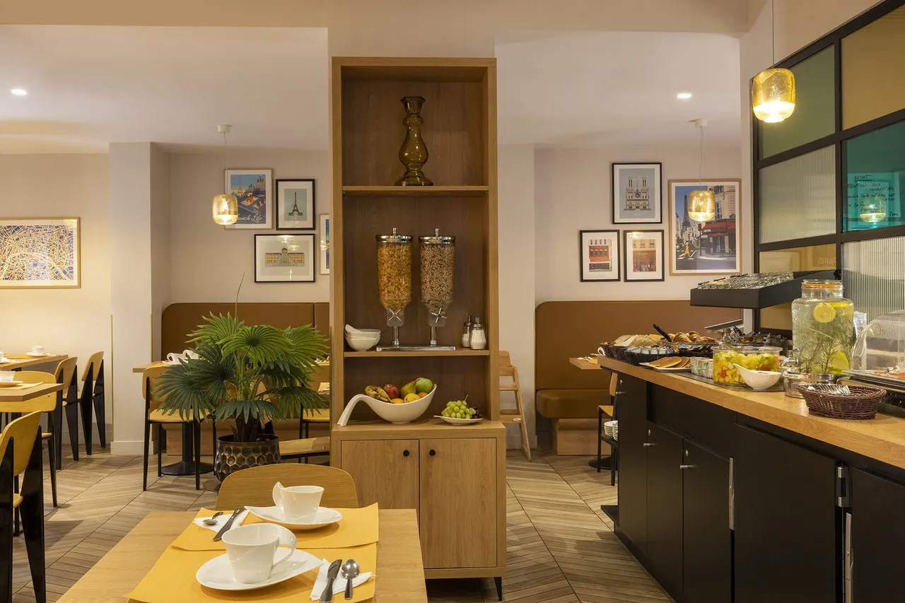 Hotel Palym — rooms and atmosphere