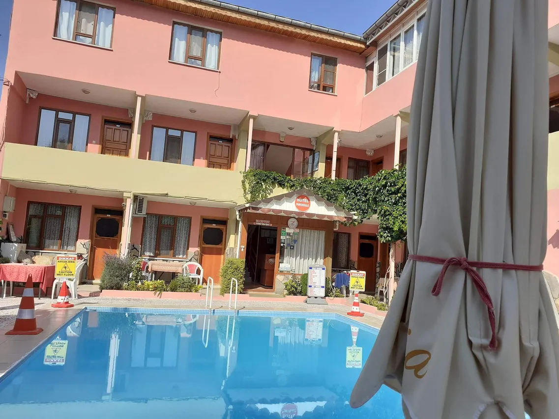 Hotel Pamukkale — rooms and atmosphere
