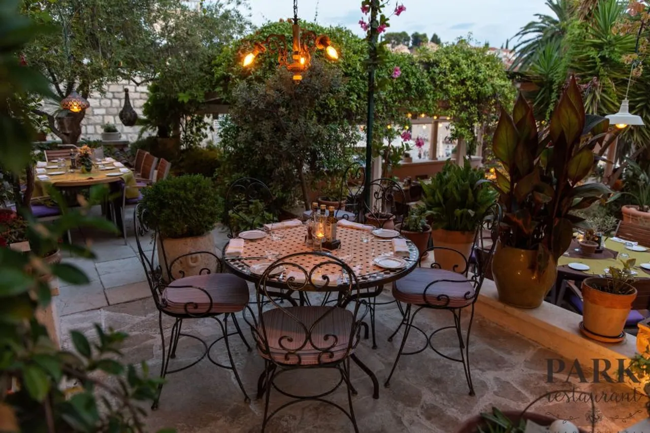 Heritage Hotel Park Hvar — โรงแรมในฮวาร์