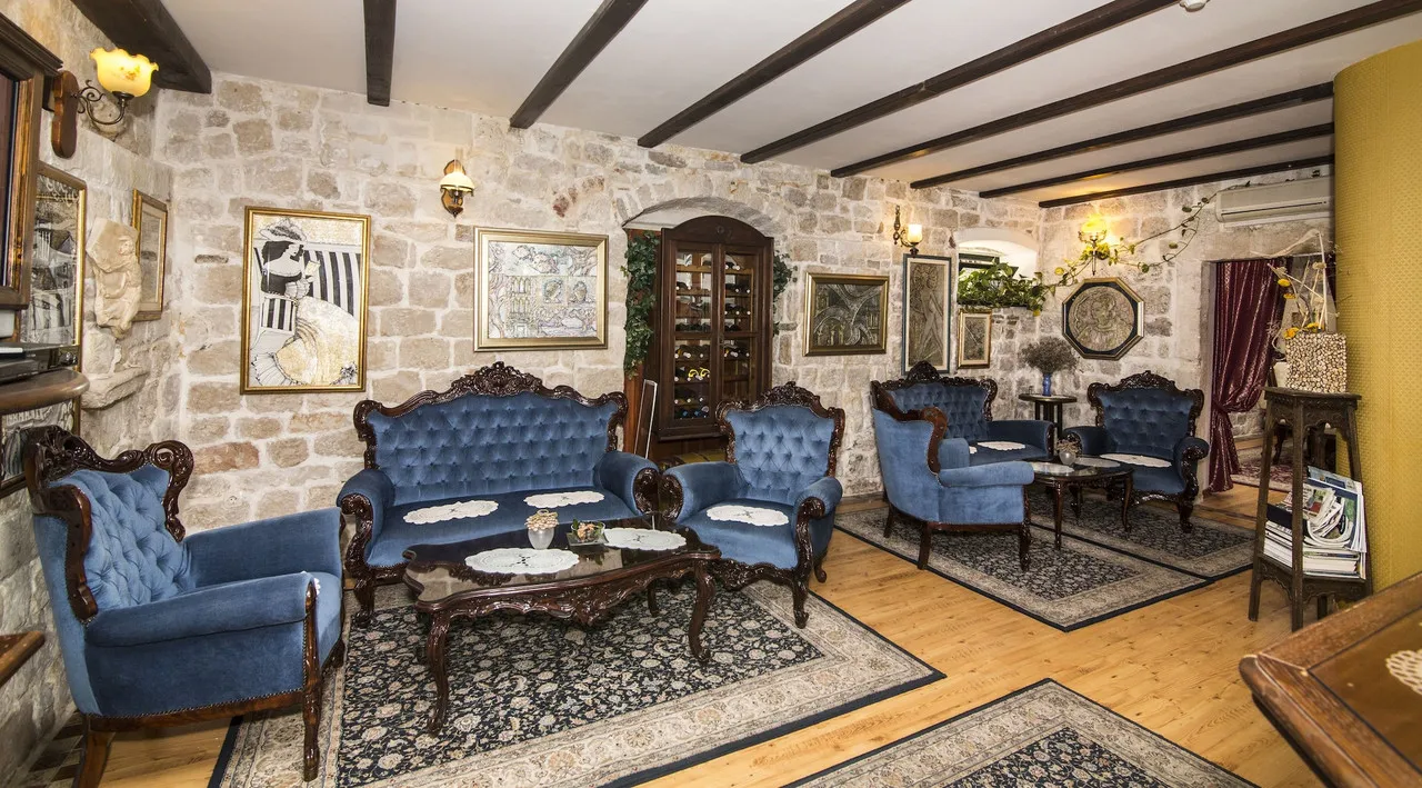 Hotel Pasike — rooms and atmosphere