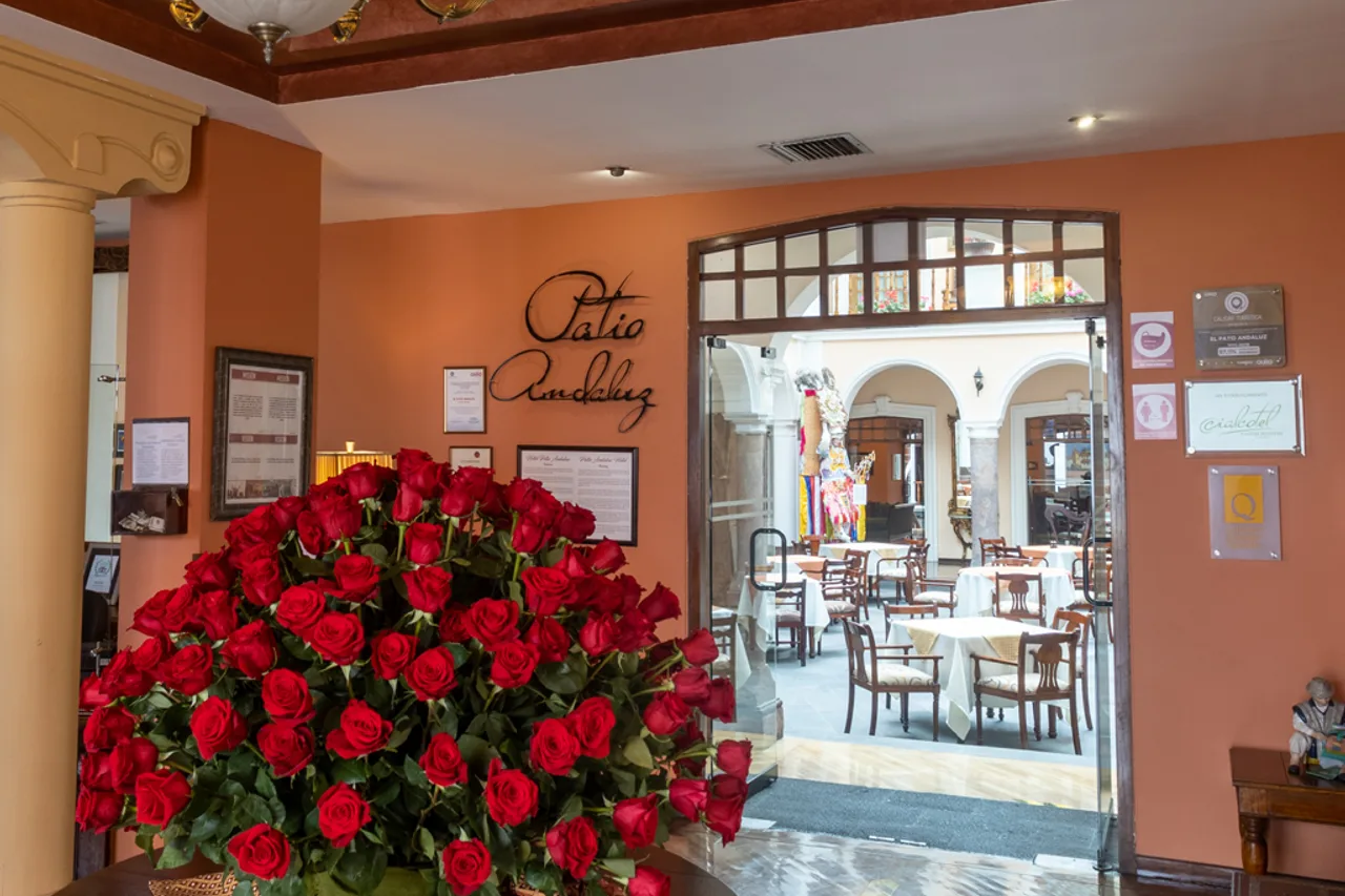 Hotel Patio Andaluz — โรงแรมในกีโต