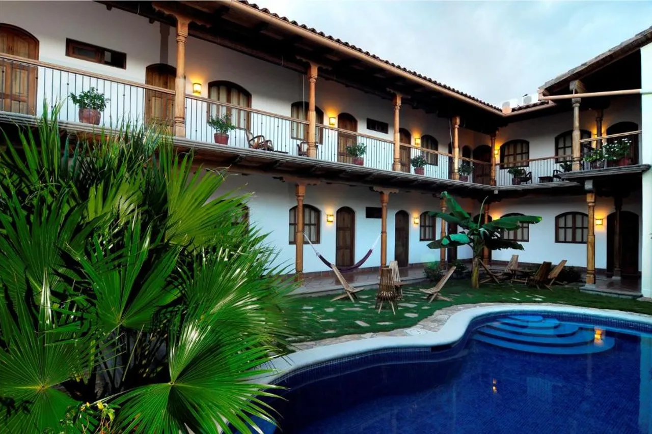 6 โรงแรมน่าพักใน Granada นิการากัว — บูทีคโคโลเนียลใจกลางเมืองเก่าสีสัน