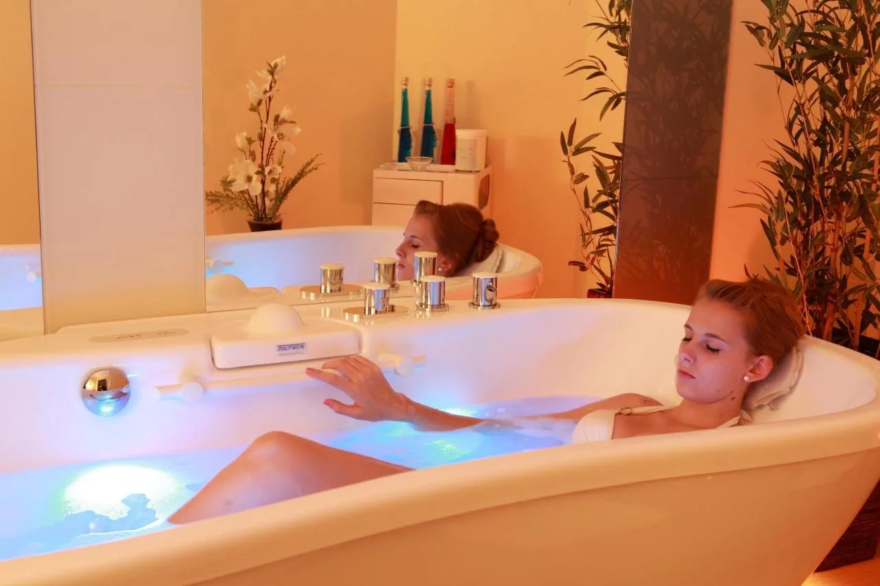 Hotel Petry — ภาพห้องพักและบรรยากาศ