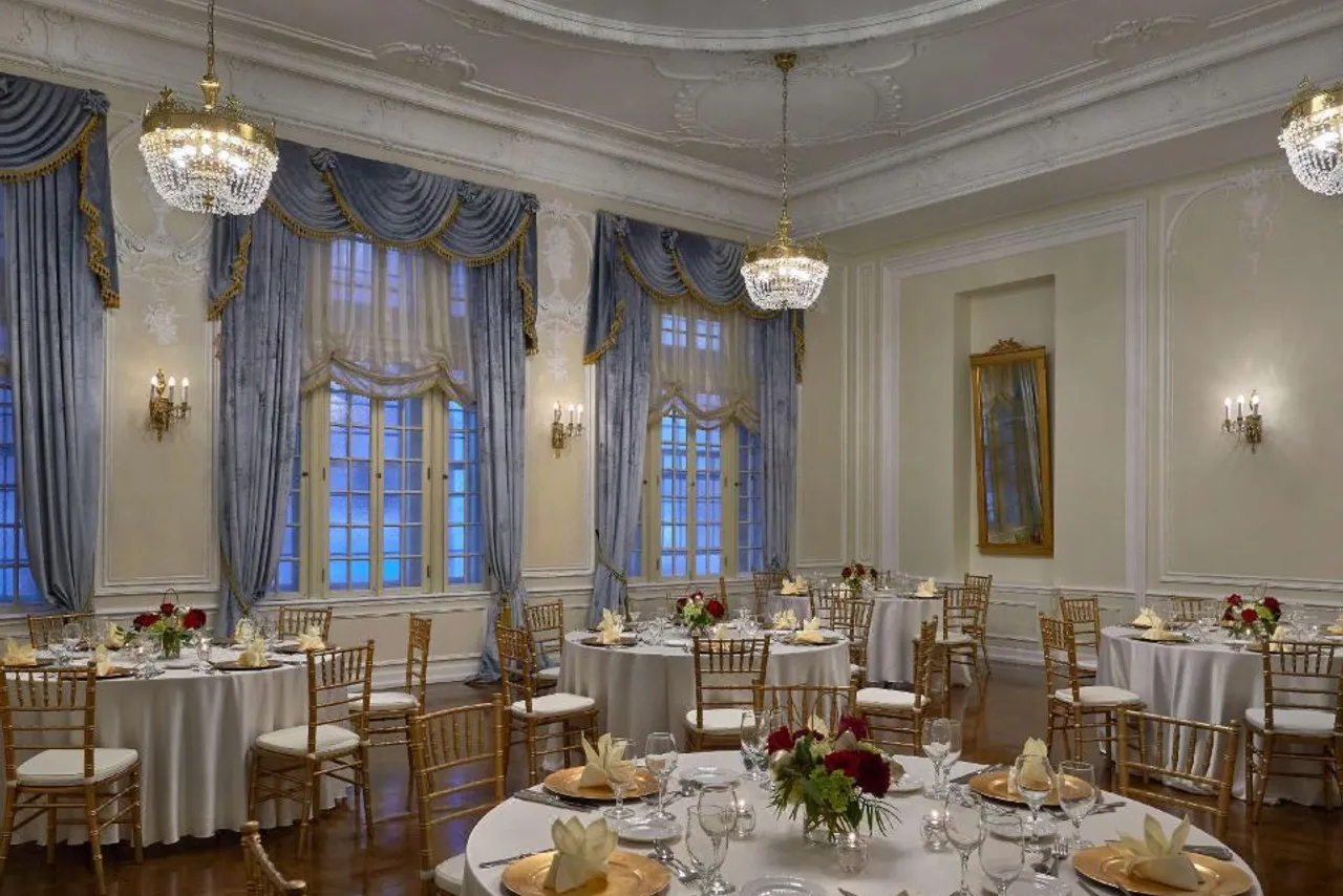 Hotel Phillips Kansas City, Curio Collection by Hilton — ภาพห้องพักและบรรยากาศ