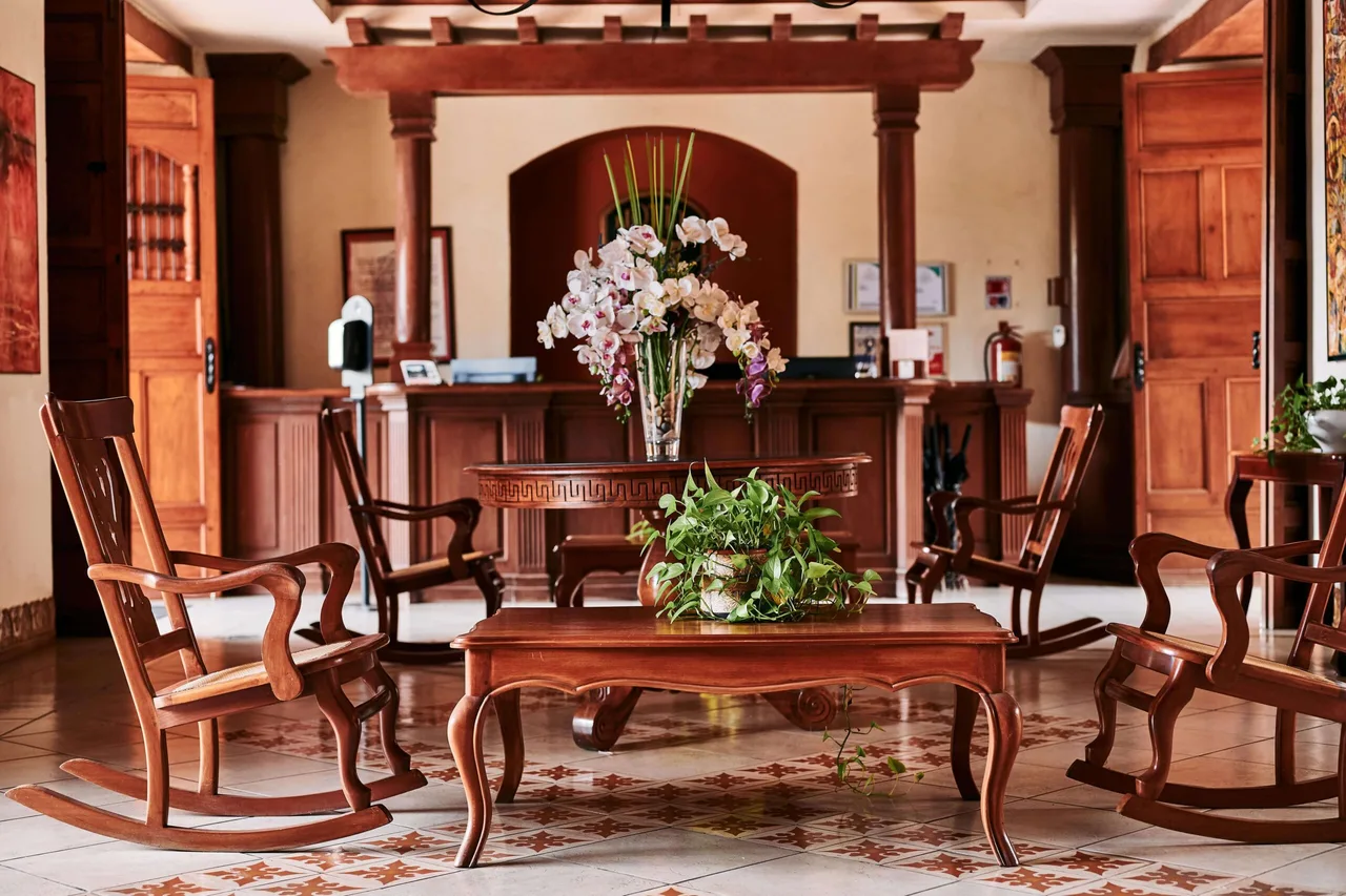 Hotel Plaza Colón — กรานาดา