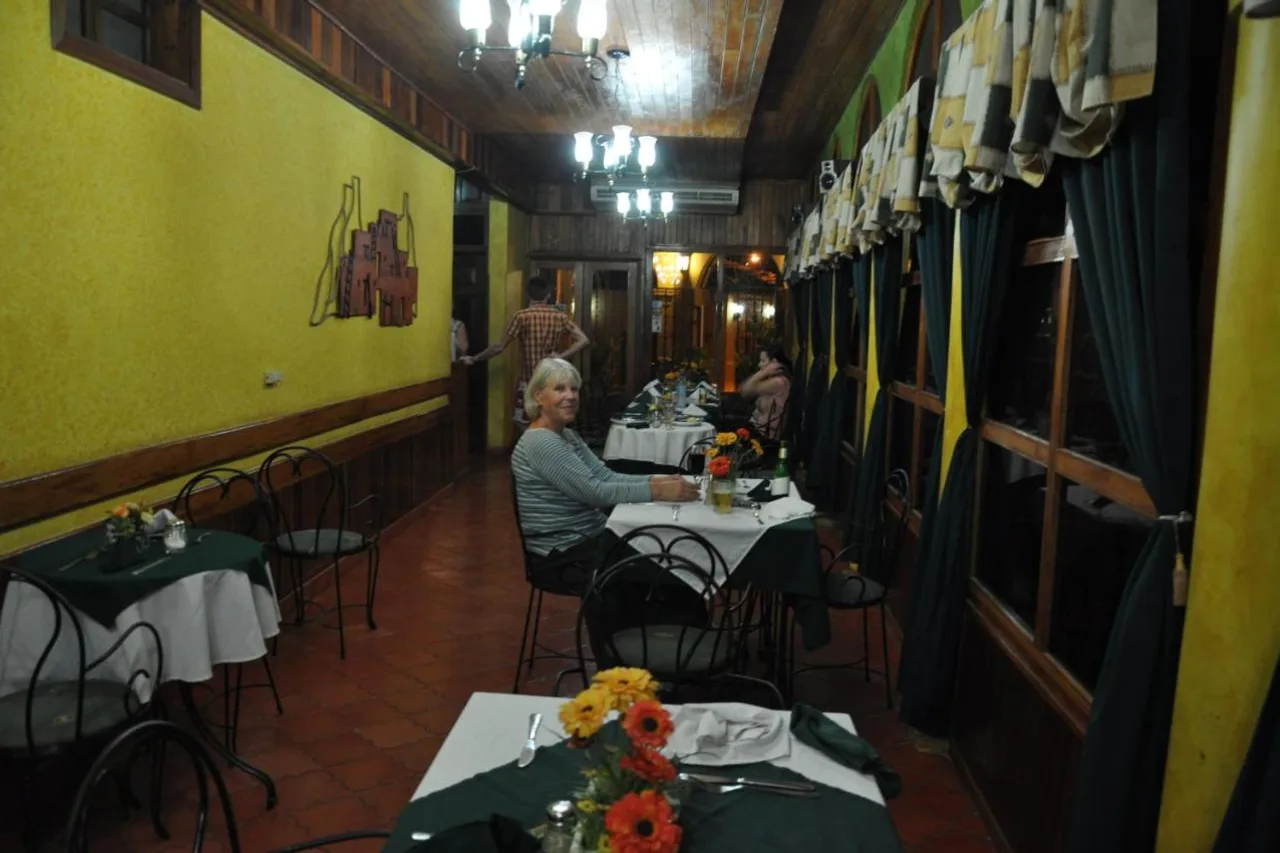 Hotel Plaza Copan — ภาพห้องพักและบรรยากาศ