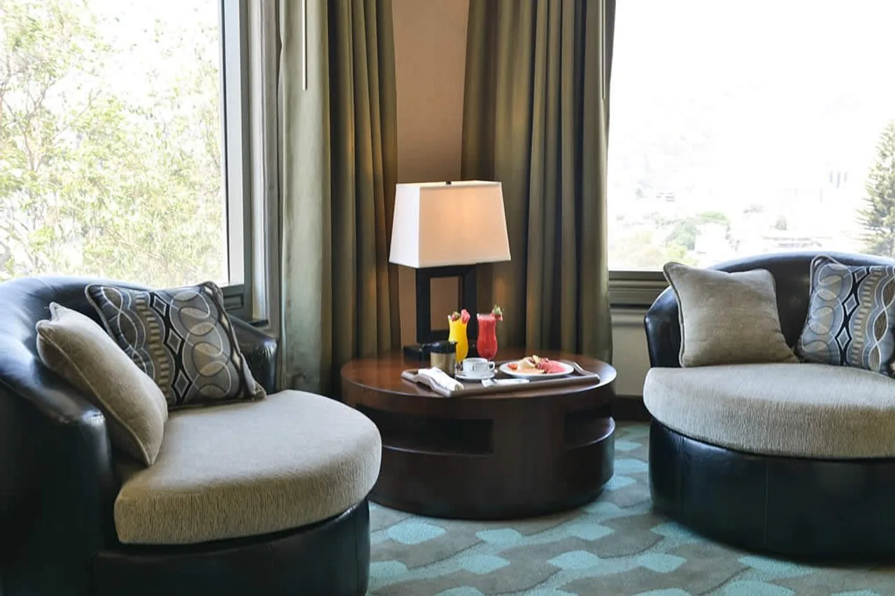 Hotel Plaza Juan Carlos — ภาพห้องพักและบรรยากาศ