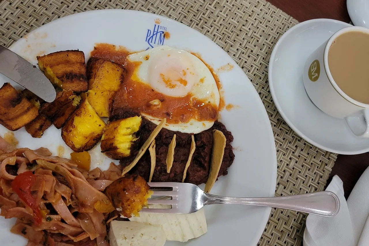 Hotel Plaza San Martín — ภาพห้องพักและบรรยากาศ