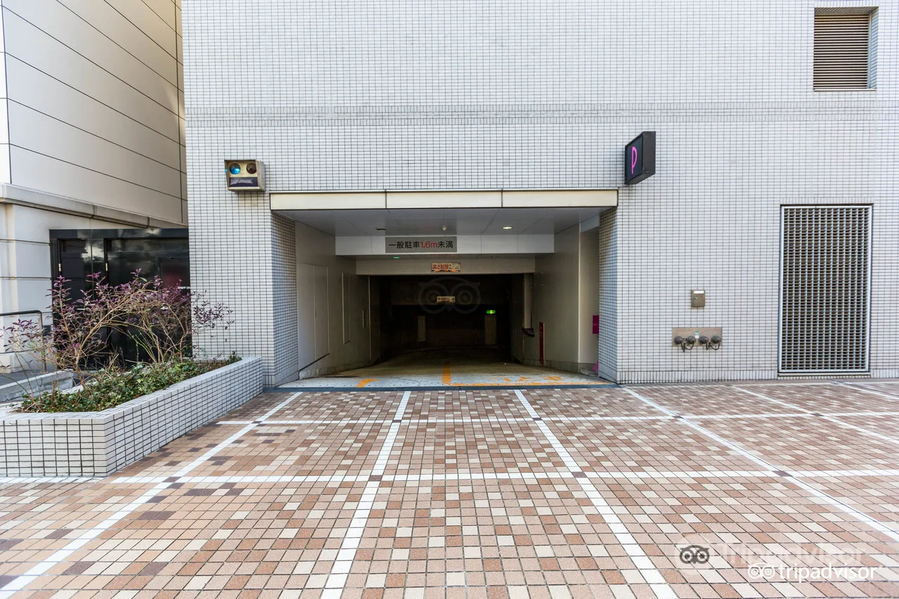 Hotel Plumm Yokohama — rooms and atmosphere