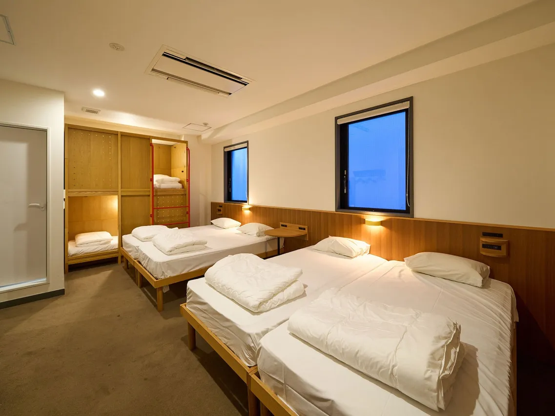 HOTEL PLUS HOSTEL TOKYO ASAKUSA 2 — rooms and atmosphere