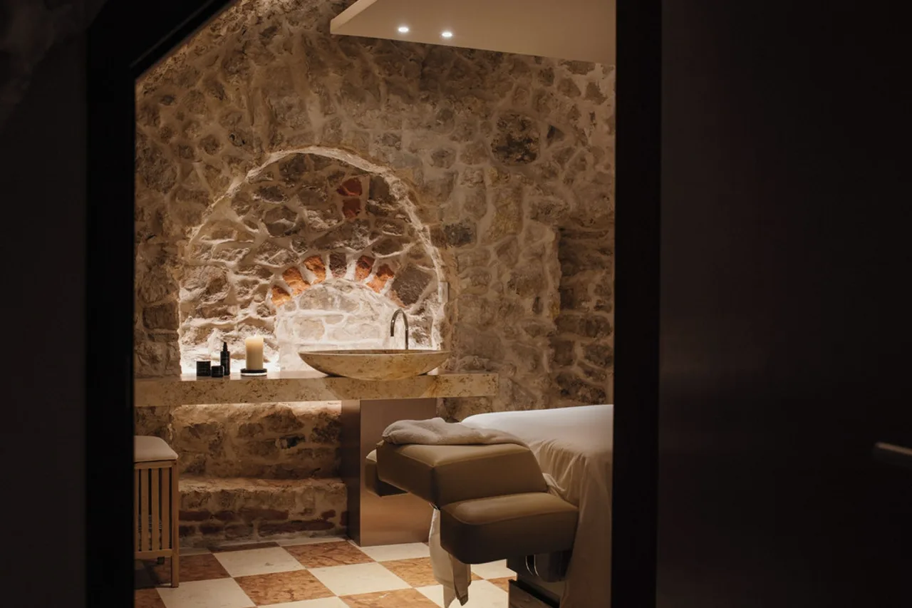 Hotel Pod Różą — ภาพห้องพักและบรรยากาศ