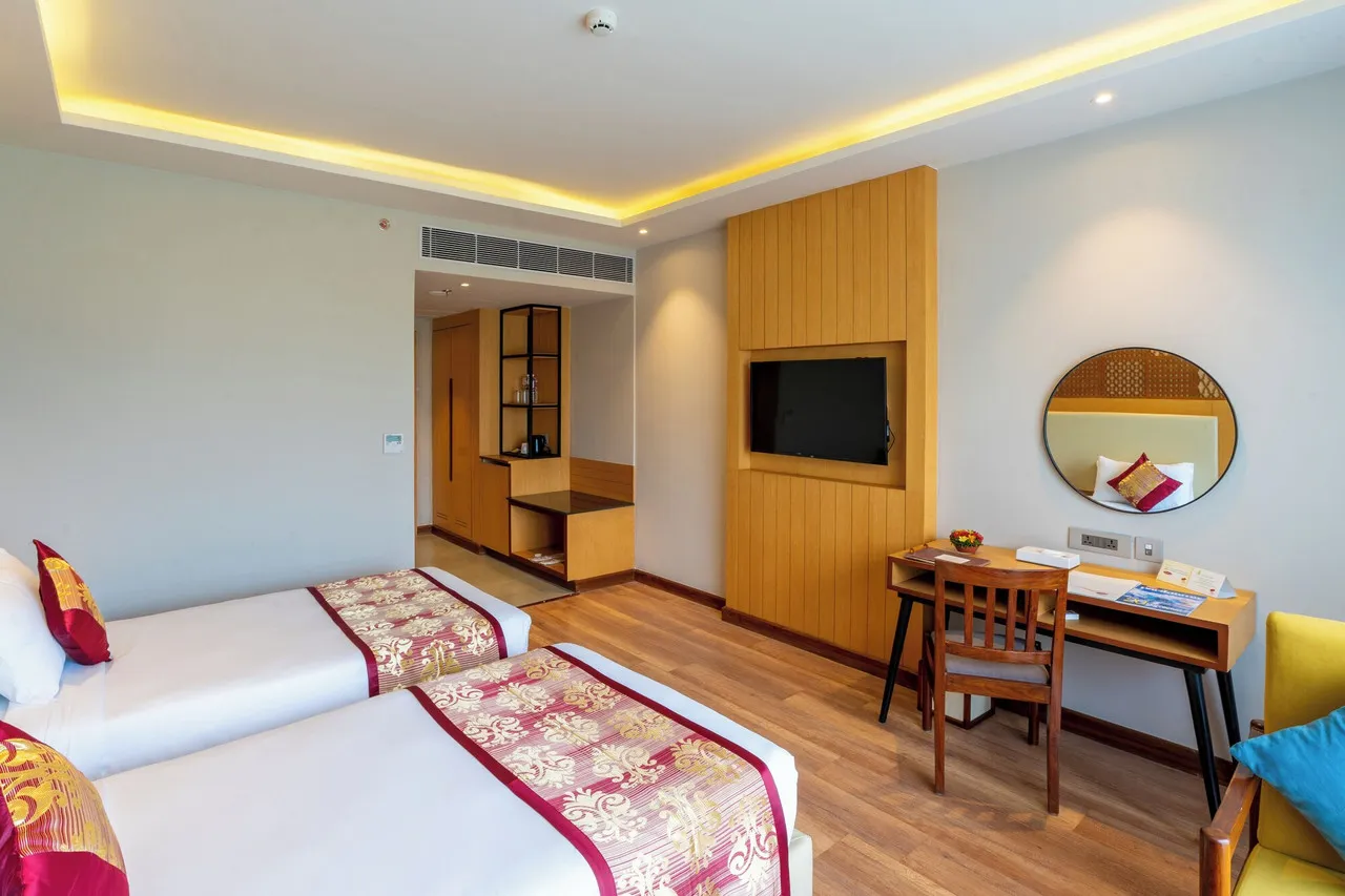 Hotel Pokhara Grande — rooms and atmosphere