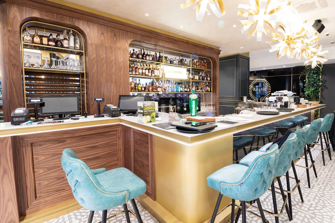 Hotel Pupin Novi Sad — ภาพห้องพักและบรรยากาศ