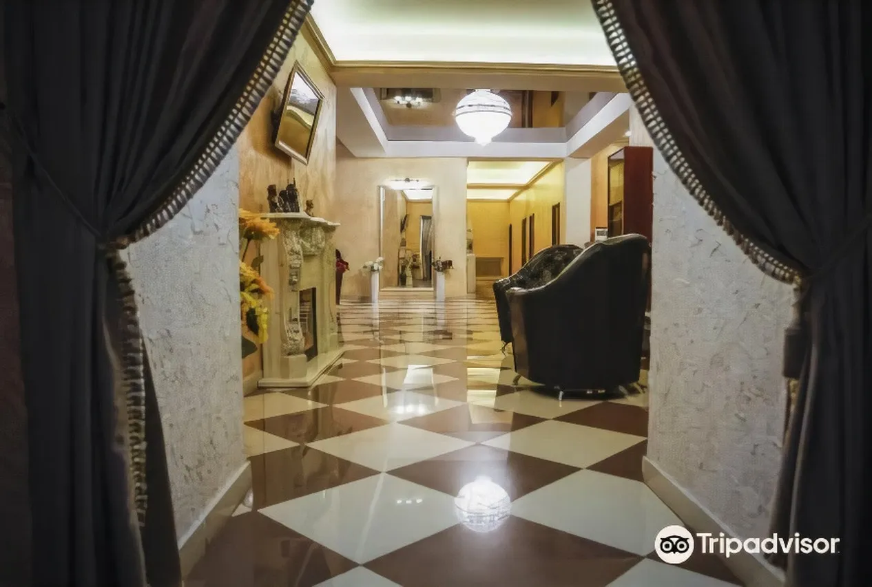 Hotel Pushkin — rooms and atmosphere