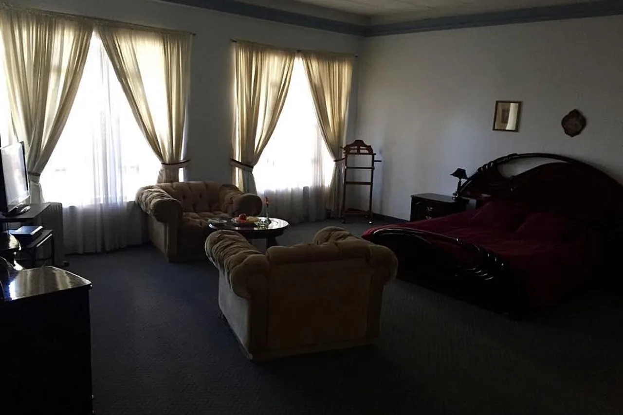 Hotel Real Audiencia — ภาพห้องพักและบรรยากาศ
