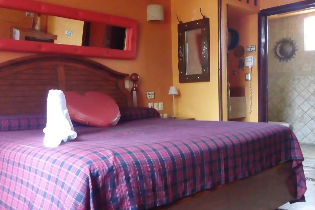 Hotel Real Azteca — ภาพห้องพักและบรรยากาศ