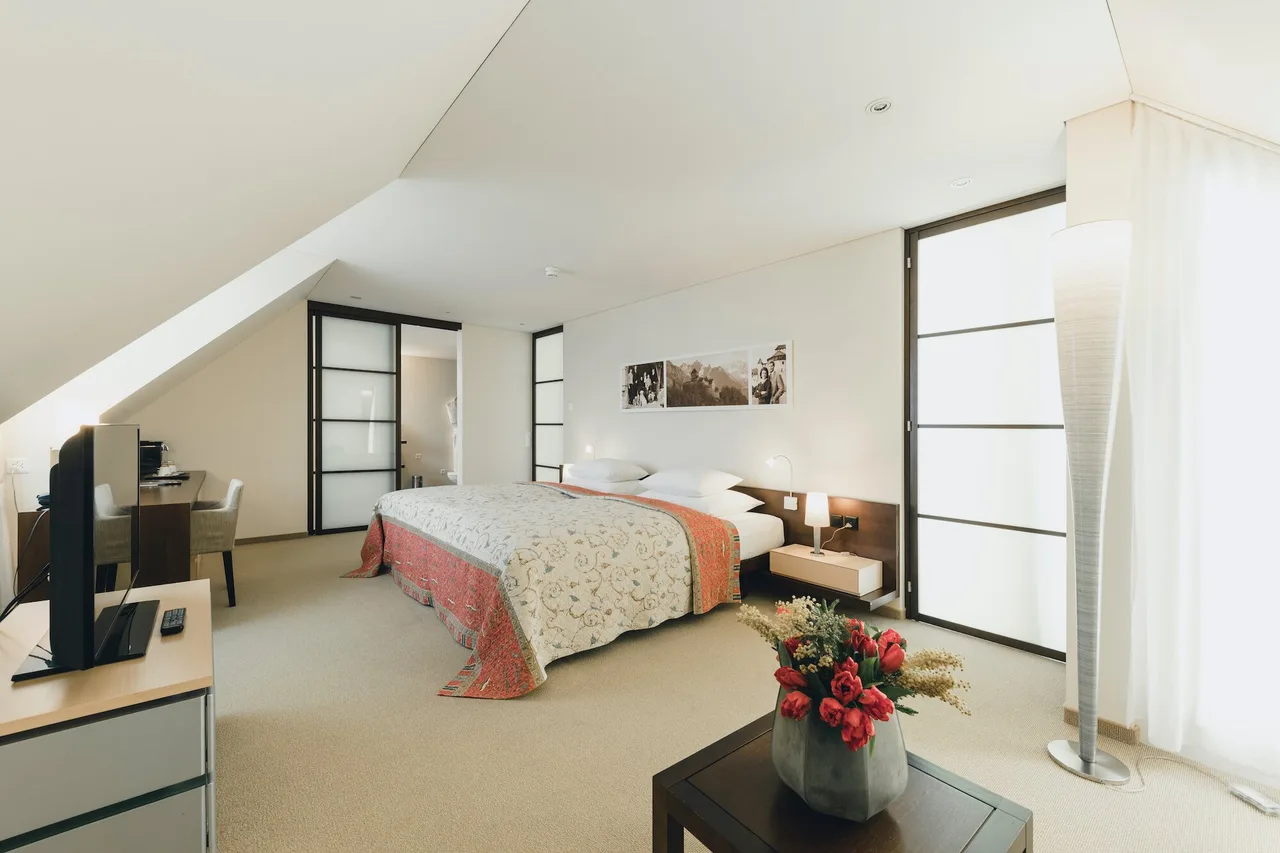 Hotel Real Vaduz — ภาพห้องพักและบรรยากาศ