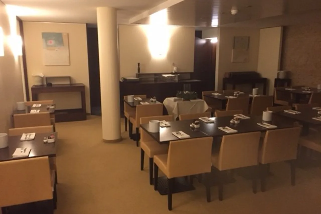Hotel Real Vaduz — ภาพห้องพักและบรรยากาศ